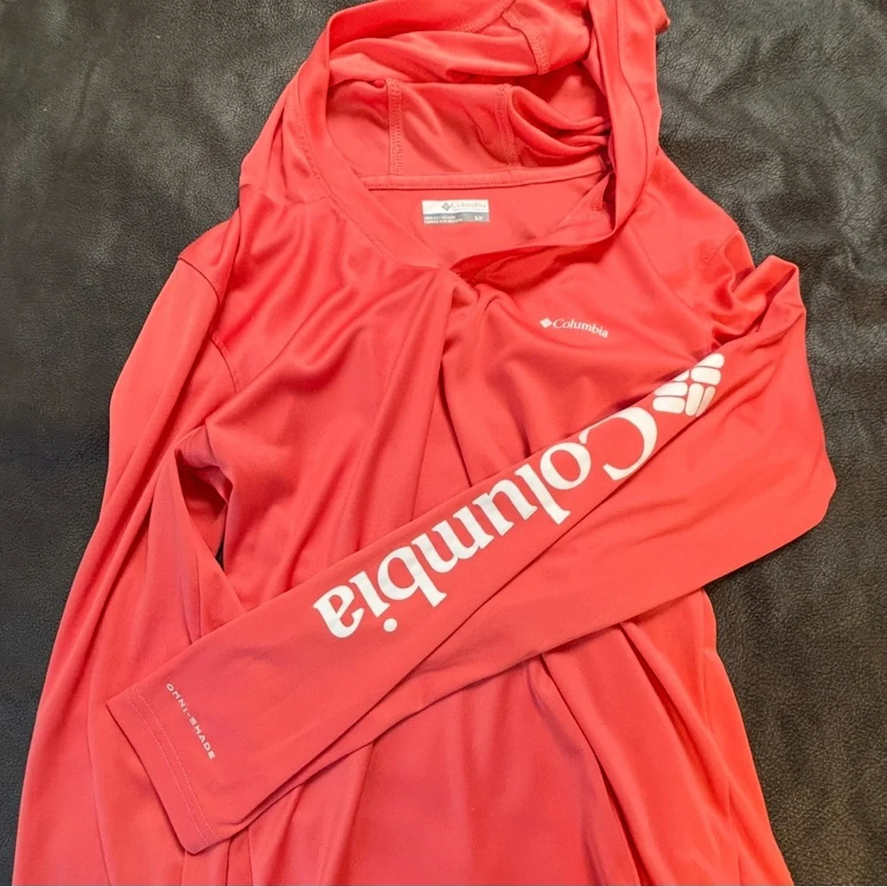 Columbia Women's Pink Pullover Omni shade hooded sun shirt ☀️ - Picture 3 of 4